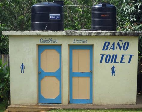 can you flush toilet paper in costa rica